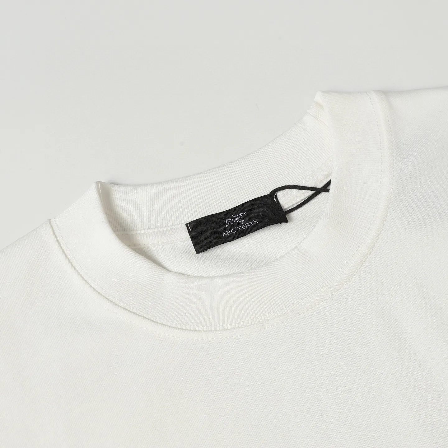 ARC`TERYX/ T ， ， ， ， 。 Same Style ：Black White Size：XS-L